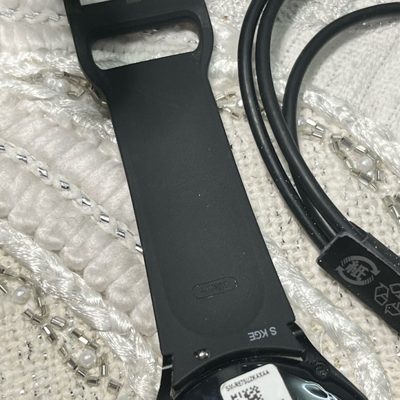 NWOT Samsung Galaxy Watch 4 - Picture 7 of 15